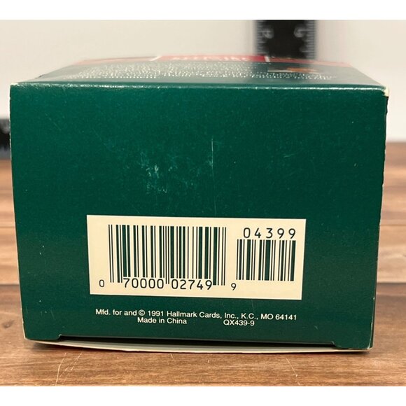 1991 HALLMARK KEEPSAKE ORNAMENT QX439-9 POLAR CIRCUS WAGON BY LINDA SICKMAN - Picture 3 of 8